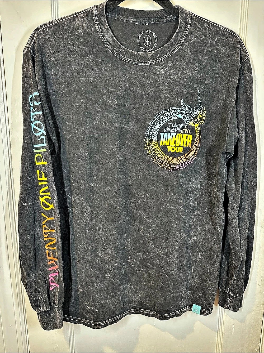 Twenty One Pilots Takeover Tour Acid Wash Long Sleeve Graphic Logo Tee Black Med